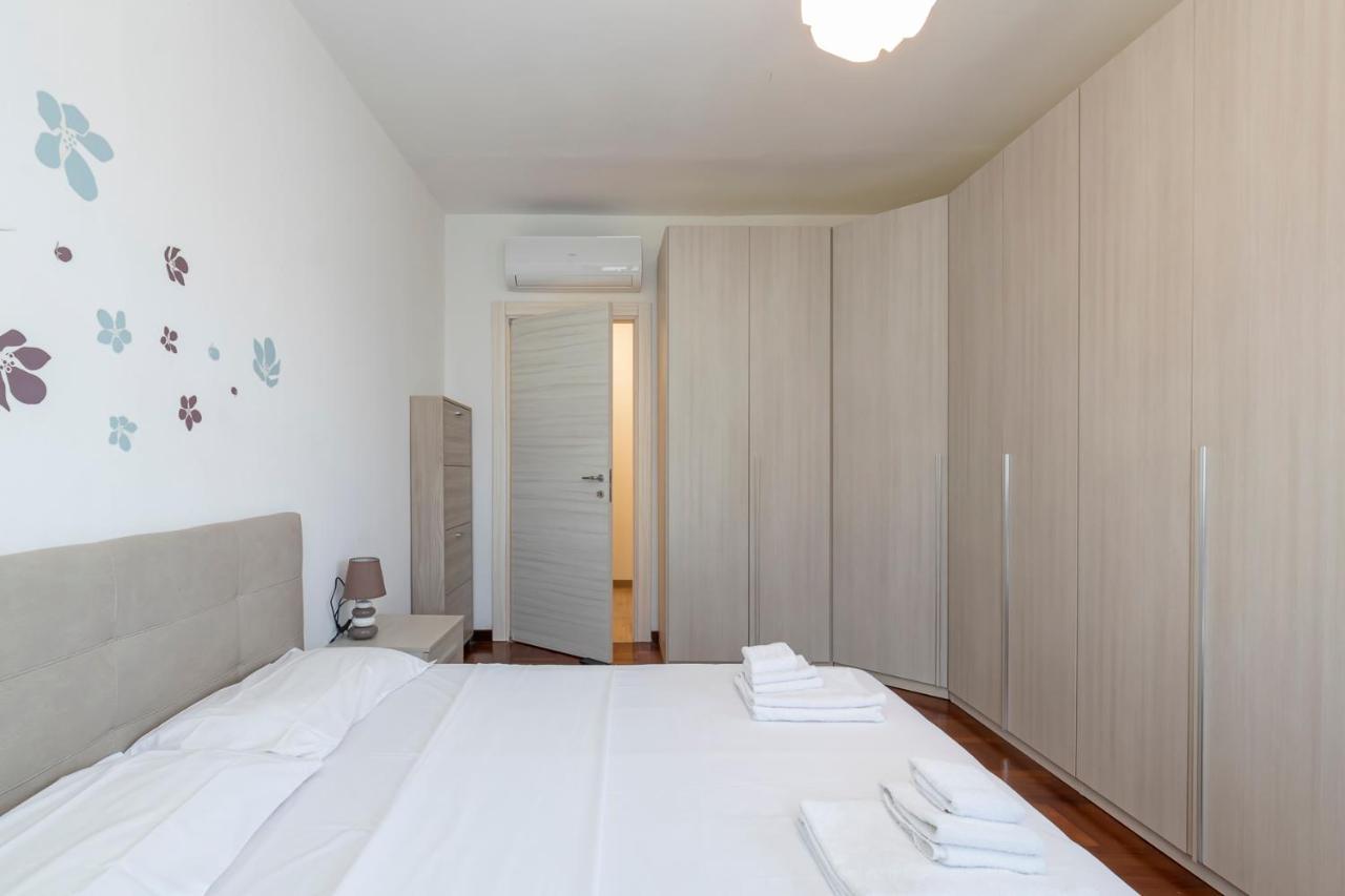 Big Apartment - Alcuino 7 Μιλάνο Εξωτερικό φωτογραφία